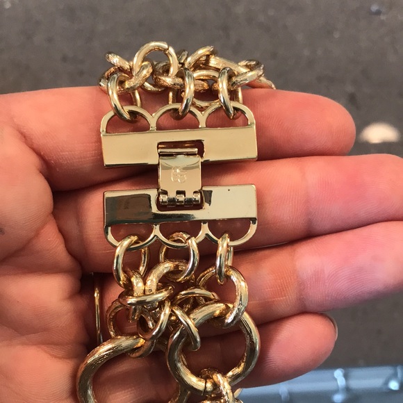 Gold chain link bracelet - Picture 2 of 2